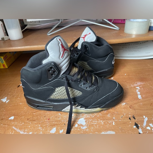 Jordan 5 Metallic 2016 - Picture 2 of 6